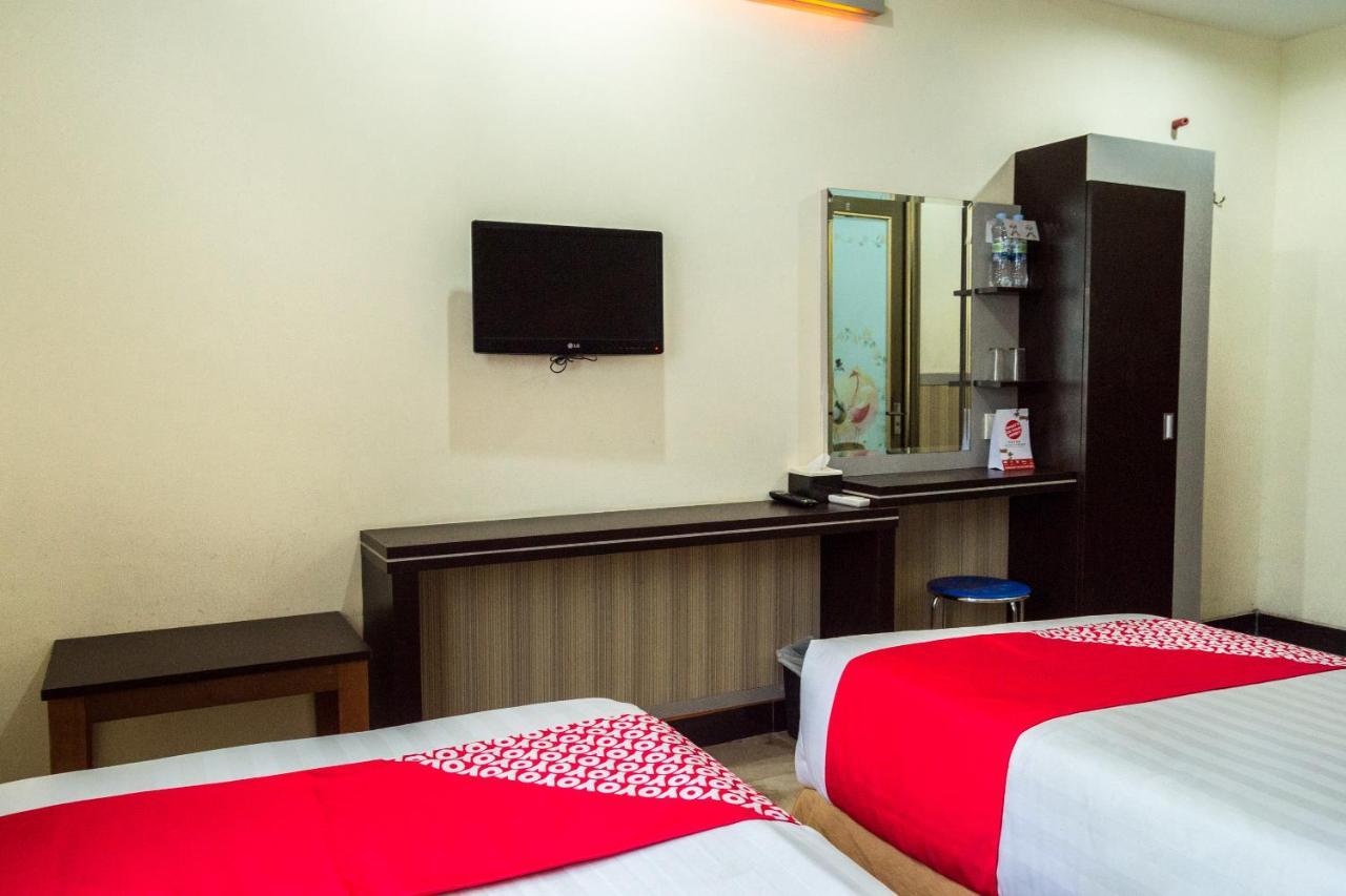 OYO 625 Hotel Golden Gate Batam Exterior foto
