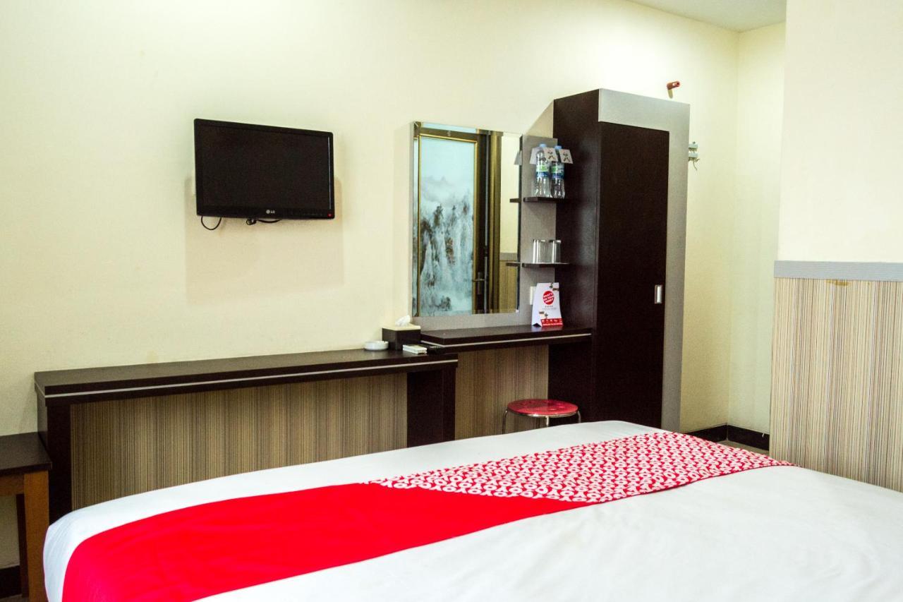 OYO 625 Hotel Golden Gate Batam Exterior foto