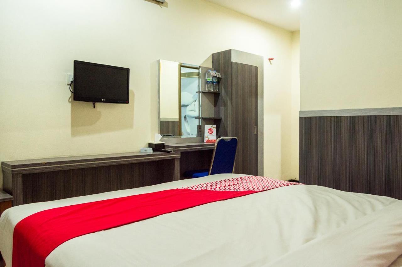 OYO 625 Hotel Golden Gate Batam Exterior foto