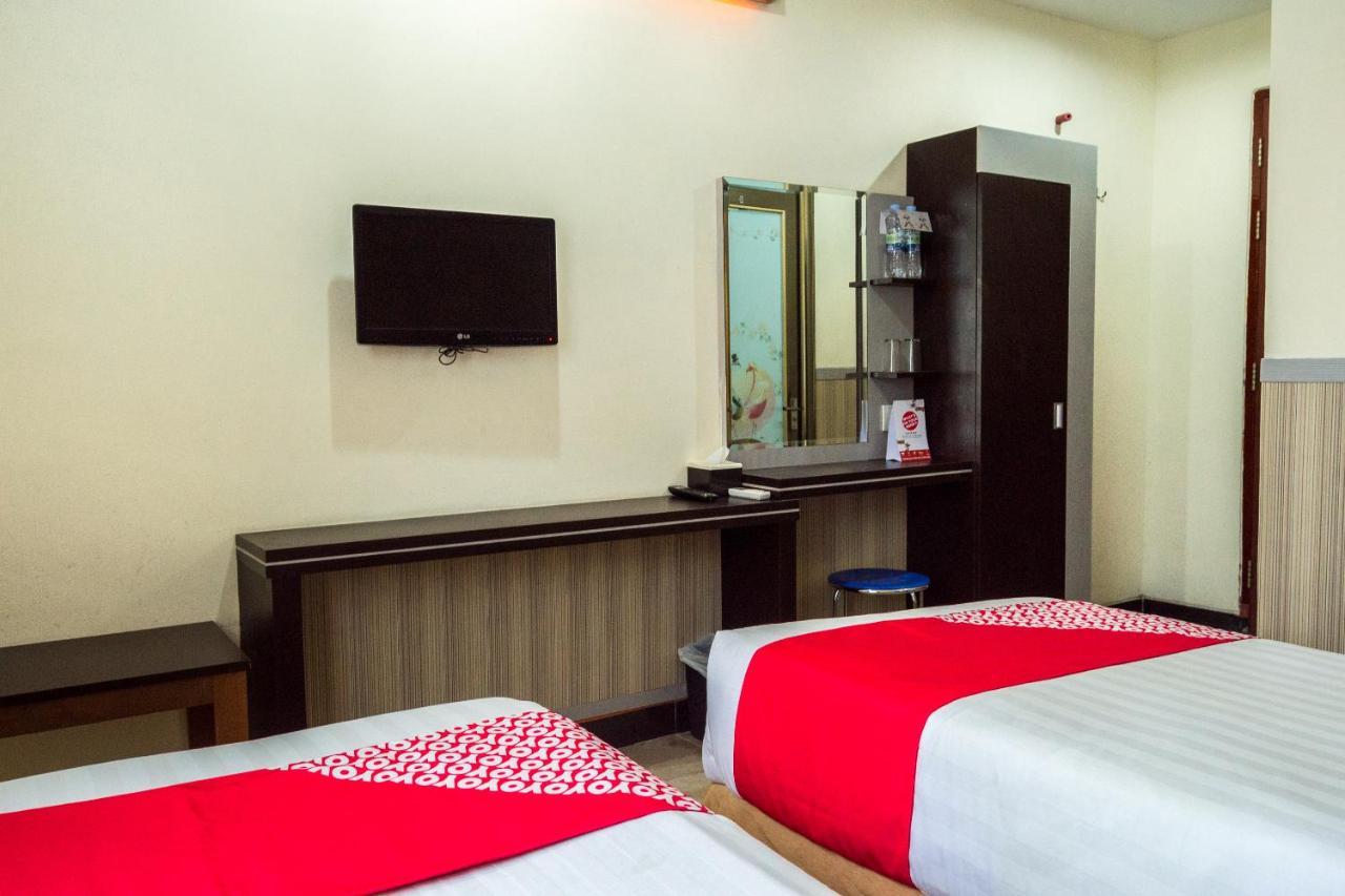 OYO 625 Hotel Golden Gate Batam Exterior foto