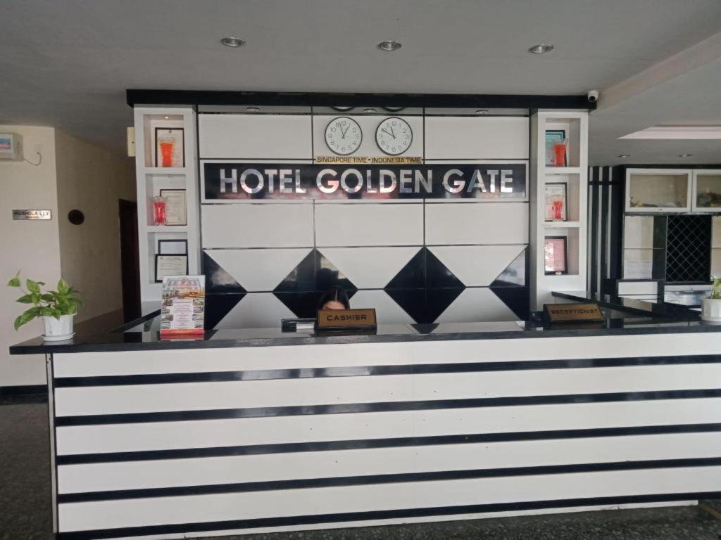 OYO 625 Hotel Golden Gate Batam Exterior foto